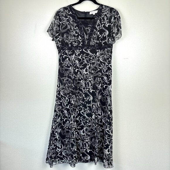 Baton Rouge Dresses & Skirts - VTG Baton Rouge Black/White Swirl Print Dress Lace Regenycore Empire Waist M